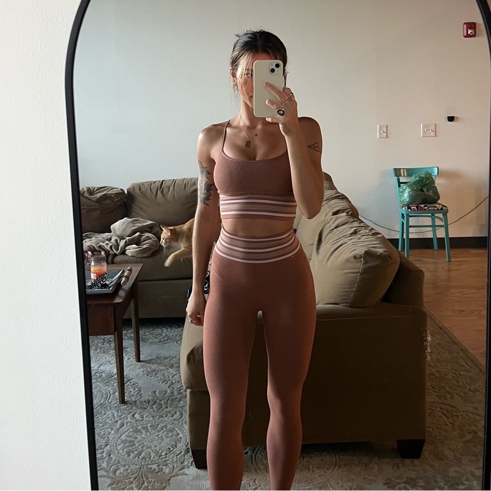 UO BROWN STRIPED LOUNGE SET (XS)